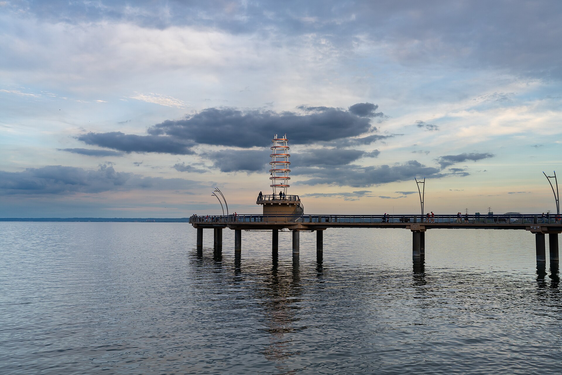 Brant Street Pier extending into Lake Ontario at Burlington.